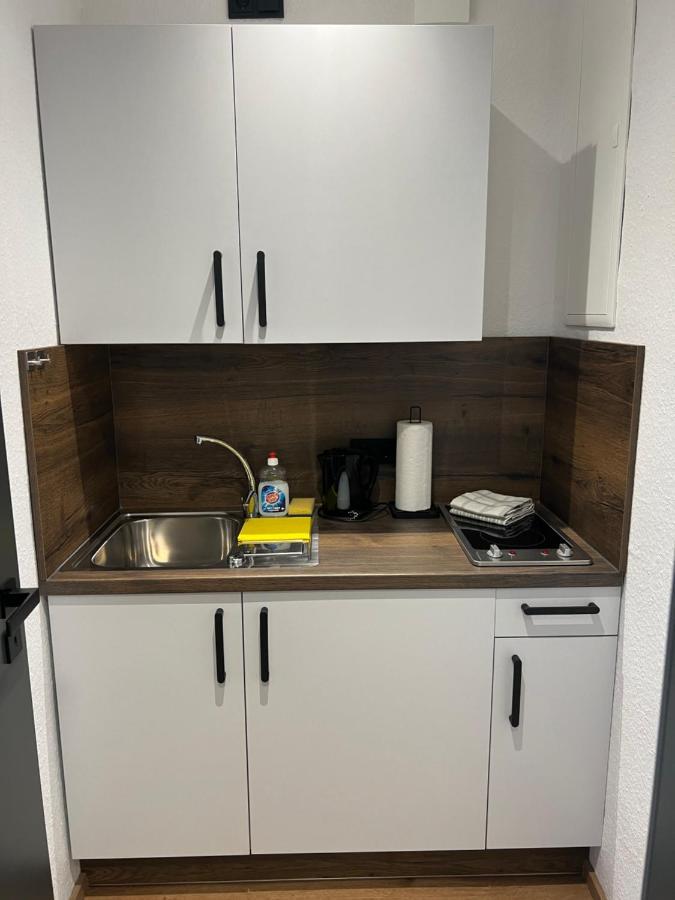 Gemuetliches Studio Im Stadtkern Mit Kanalblick Емден Екстериор снимка